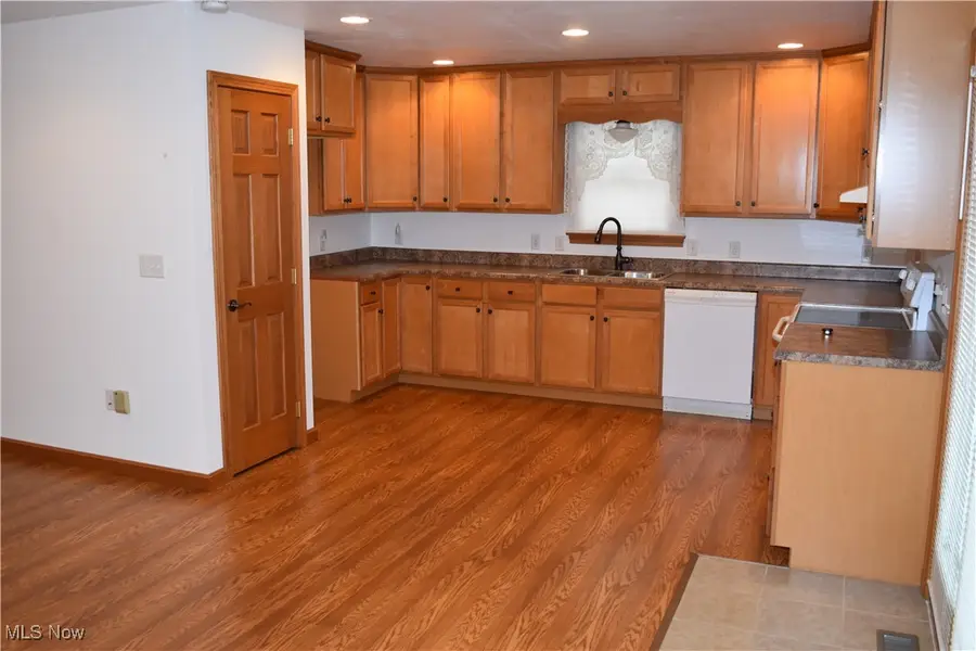 53190 Poplar Drive, Bridgeport, OH 43912 - #3