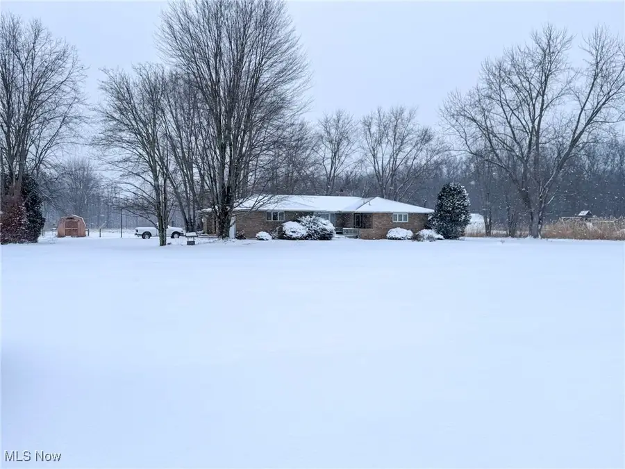 594 Center W Street, Warren, OH 44481 - Image #2