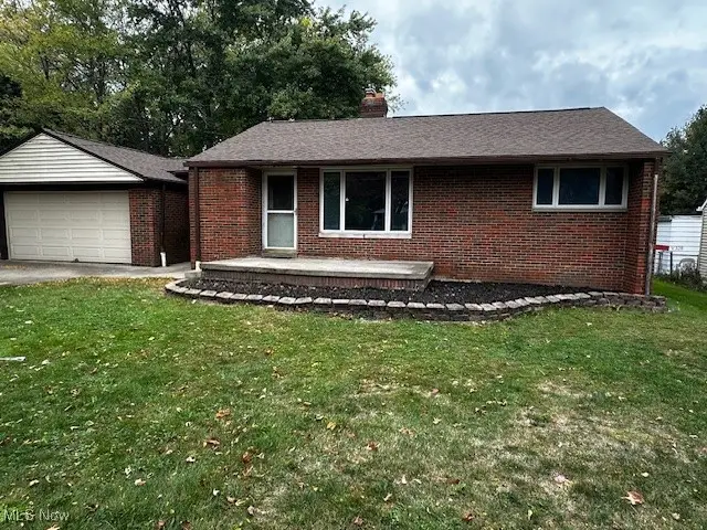 6606 Crossview Road, Seven Hills, OH 44131 - Image #1