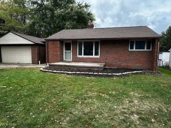 6606 Crossview Road, Seven Hills, OH 44131