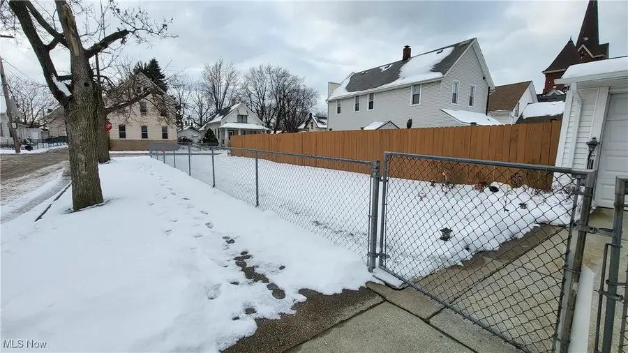 4224 W 43rd Street, Cleveland, OH 44109 - #3