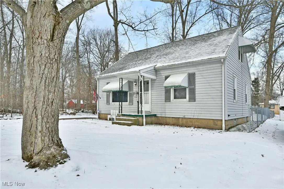 1722 Bradford Nw Street, Warren, OH 44485 - #1