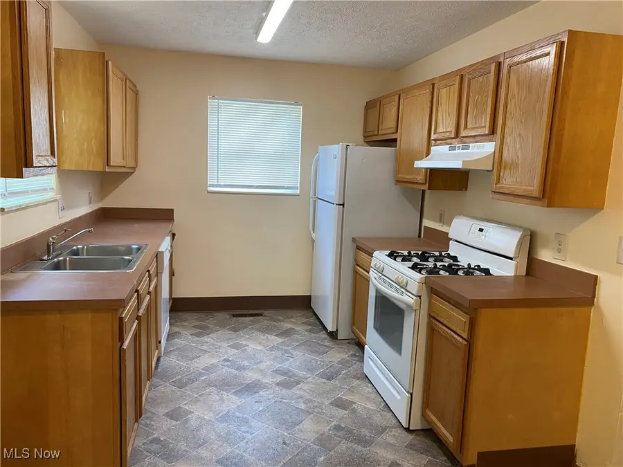 9701 Pratt Avenue, Cleveland, OH 44105 - Image #3