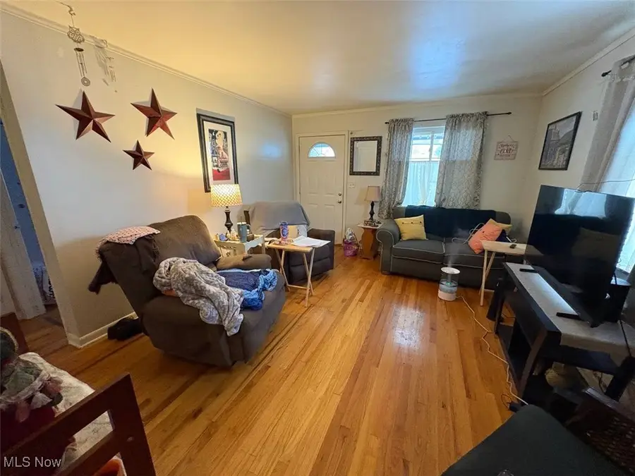 31 Alameda Avenue, Cuyahoga Falls, OH 44221 - #3