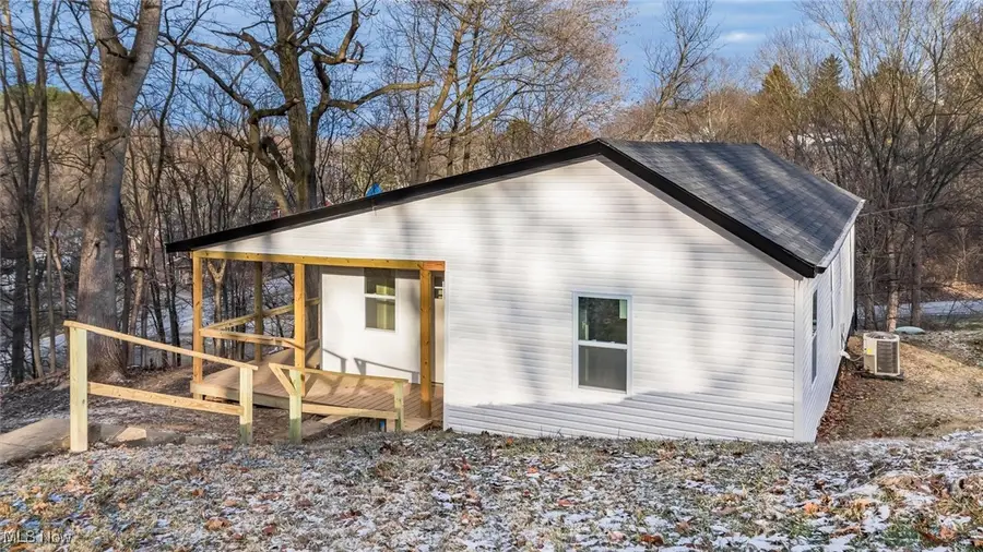 1329 Stone Street, Zanesville, OH 43701 - #3