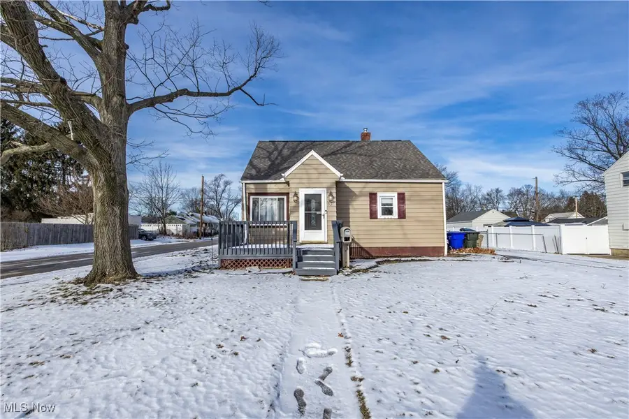 33 Pierce Avenue, Cuyahoga Falls, OH 44221 - Image #2