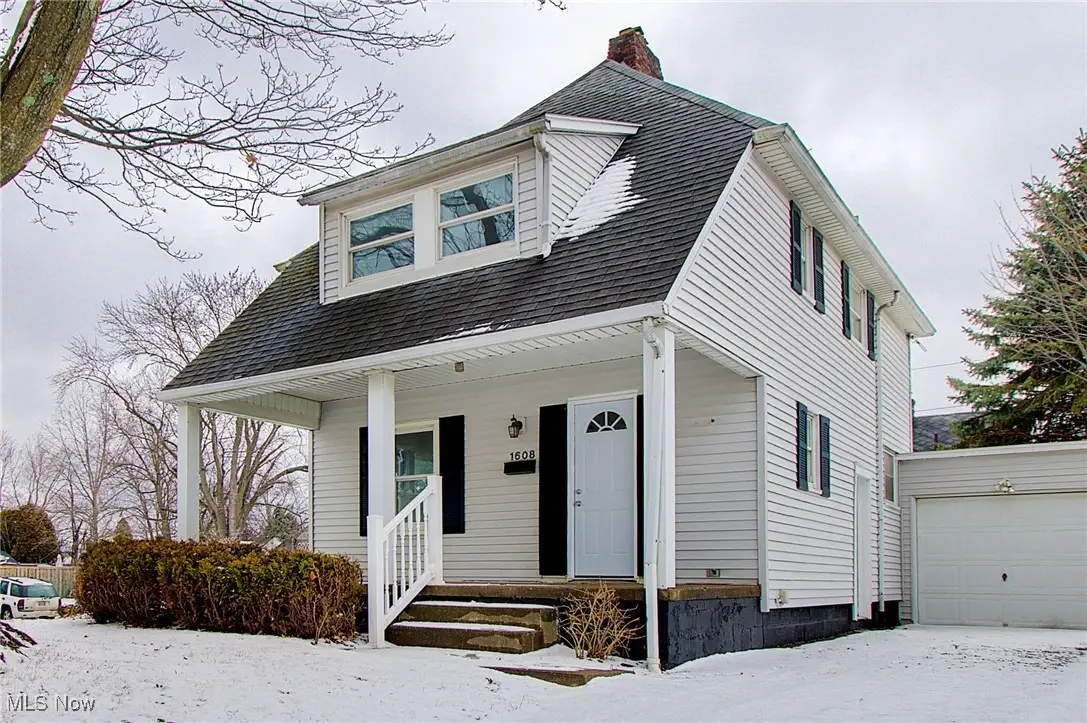 1608 S Liberty Avenue, Alliance, OH 44601 - #1