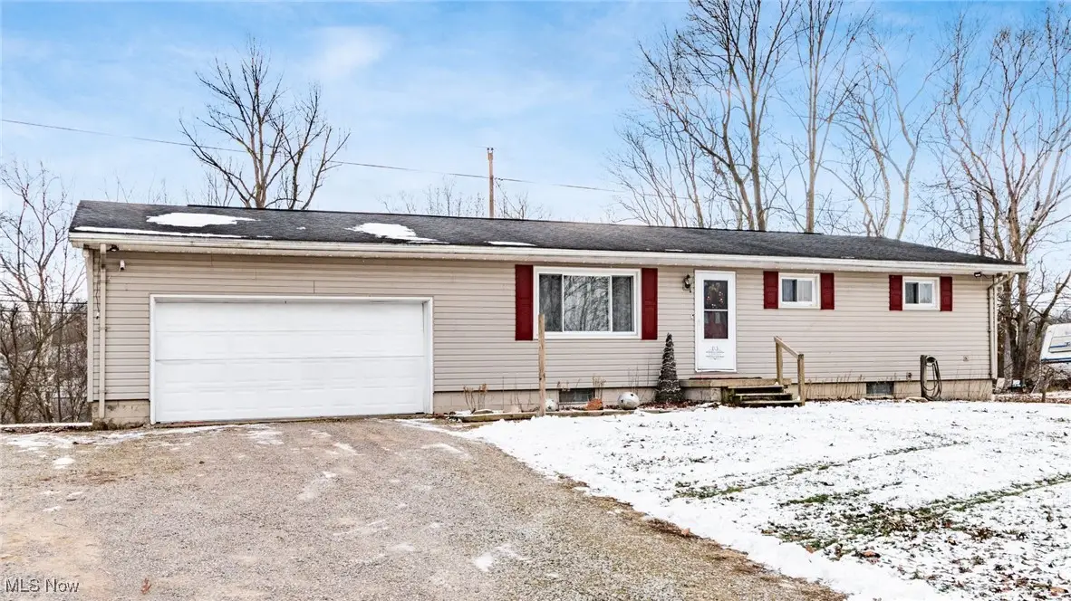 606 Main Street, Duncan Falls, OH 43734 - #1