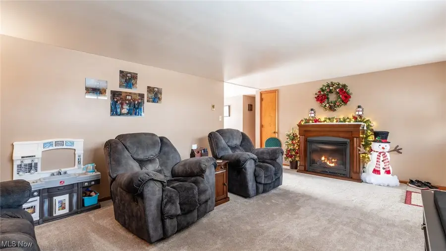 606 Main Street, Duncan Falls, OH 43734 - #3