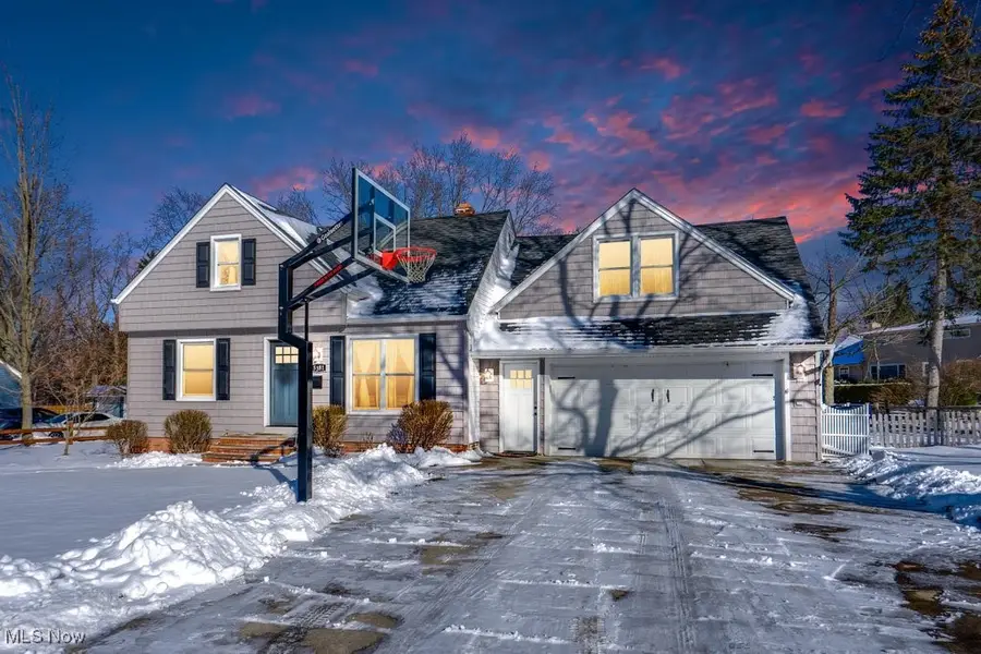 5381 Robinhood Drive, Willoughby, OH 44094 - #2