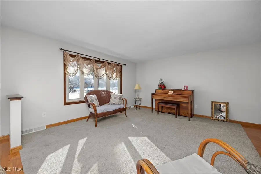 35894 Laurel Circle, North Ridgeville, OH 44039 - #3