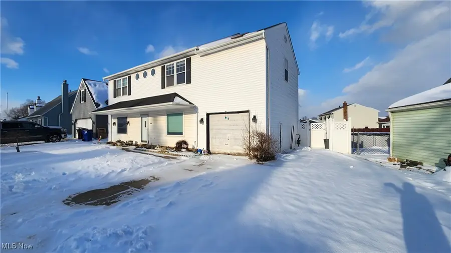 858 Marcie Drive, Cleveland, OH 44109 - Image #2