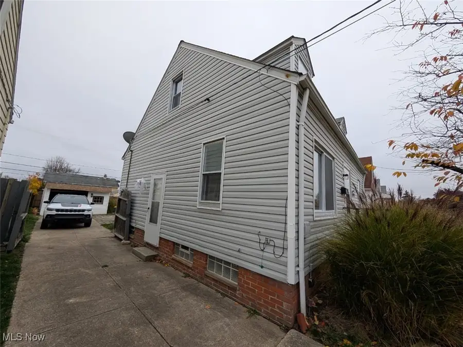 15522 Turney Road, Maple Heights, OH 44137 - #2