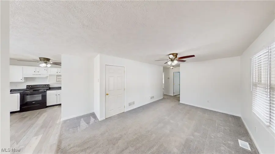 383 Mckinley Sw Avenue, Massillon, OH 44647 - #3