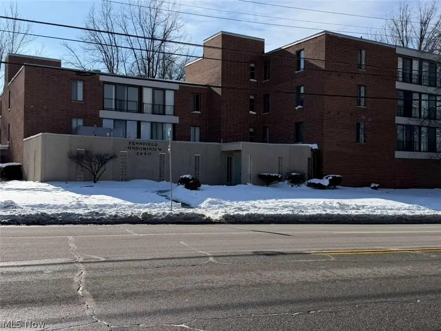 2440 Noble Road #204, Cleveland Heights, OH 44121 - Image #2