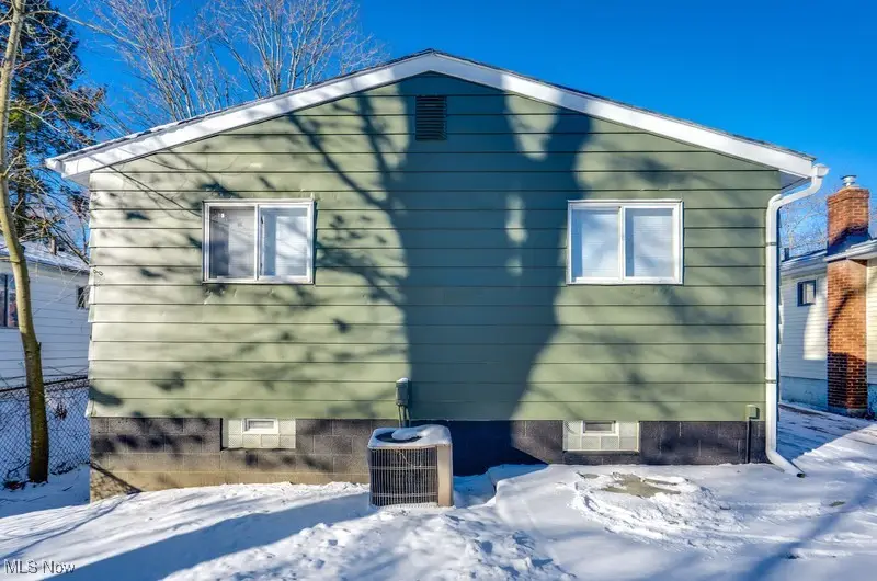 529 Anderson Avenue, Akron, OH 44306 - #3