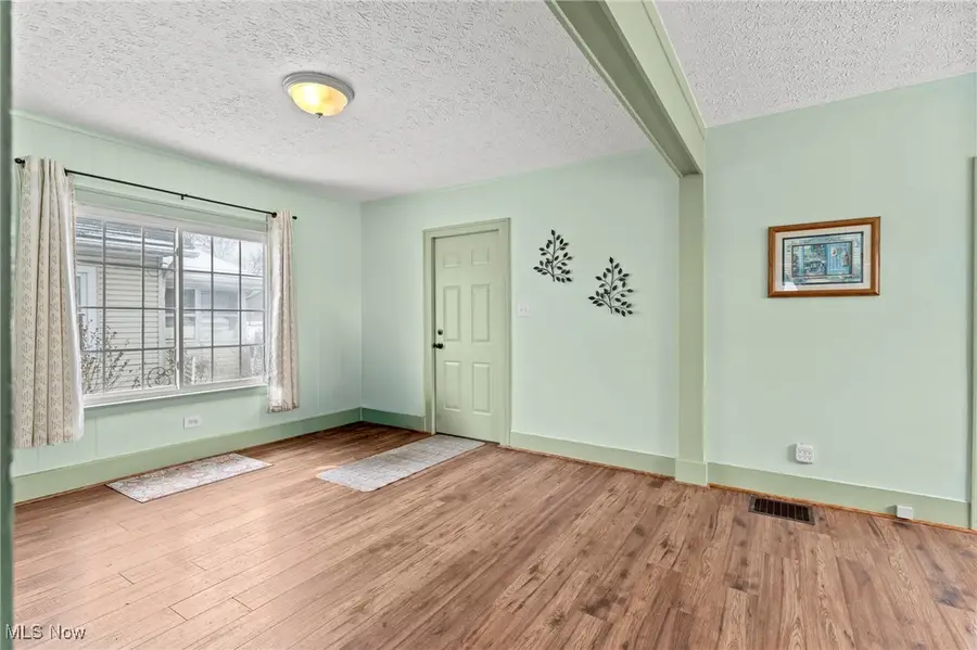 1368 Vane Avenue, Akron, OH 44310 - #2