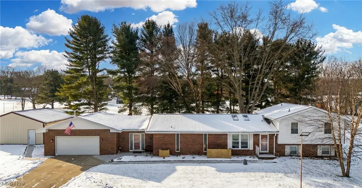 570 E Turkeyfoot Lake Road, Akron, OH 44319 - #1