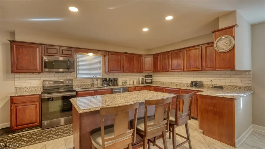 1307 Cobo Lane, Cambridge, OH 43725 - #3