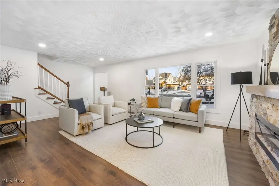 672 Mineola Avenue, Akron, OH 44320 - #3