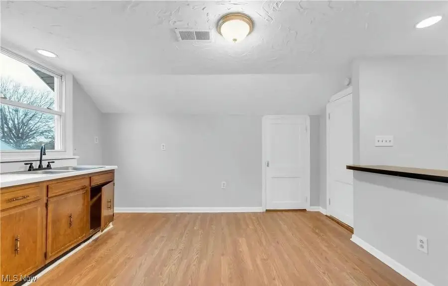 8119 Bancroft Avenue, Cleveland, OH 44105 - Image #3