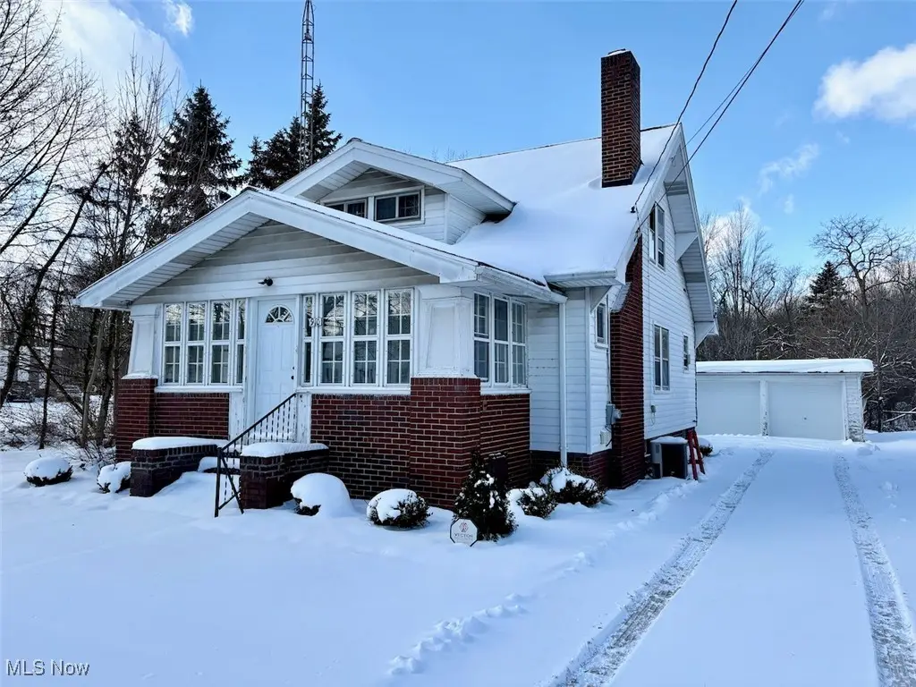 910 S Broadway, Geneva, OH 44041 - #1