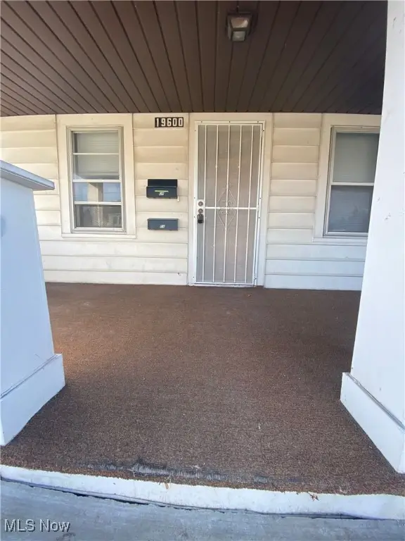 19600 Arrowhead Avenue, Cleveland, OH 44119 - Image #2