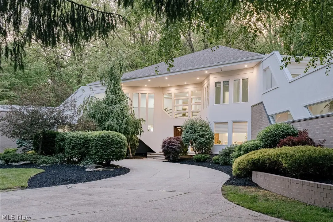 25 River Mountain Drive, Moreland Hills, OH 44022 - #1