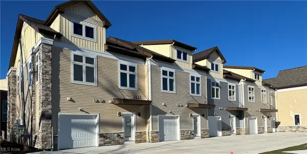 3218 Van Aken Boulevard, Shaker Heights, OH 44120