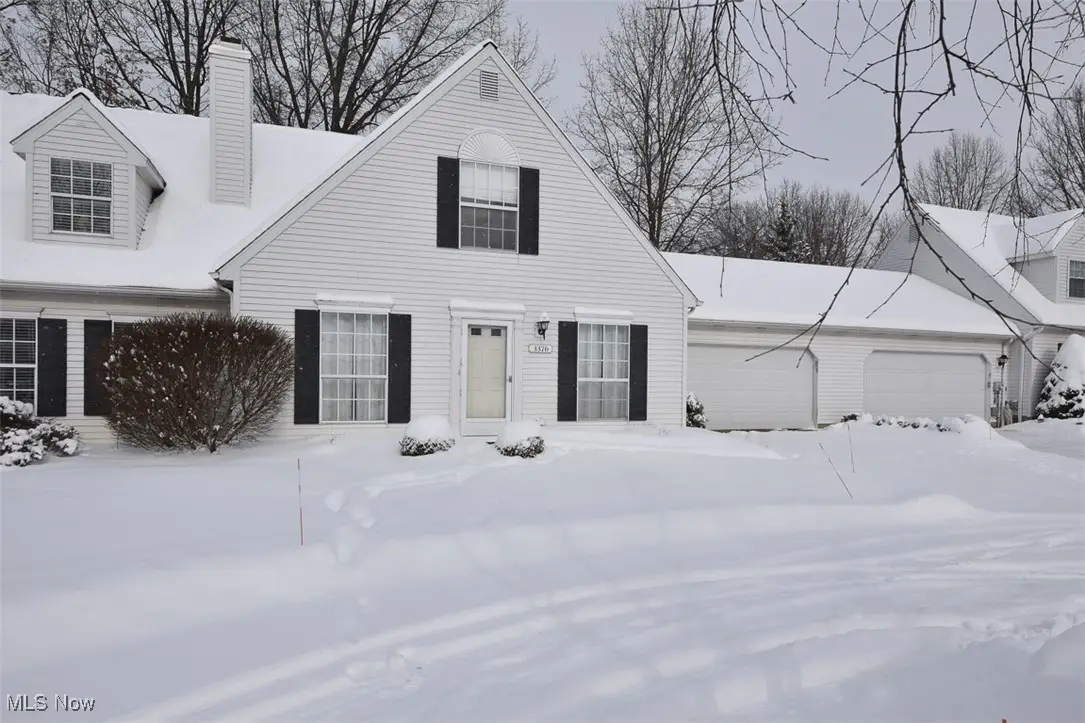 3376 Hunter Parkway #26, Cuyahoga Falls, OH 44223 - Image #1