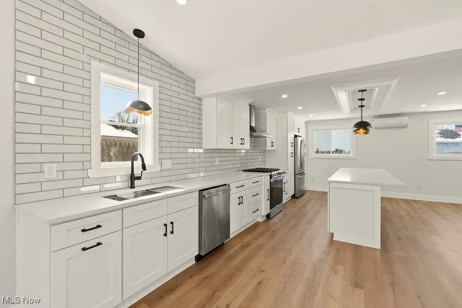 310 Saint Lawrence Boulevard, Eastlake, OH 44095 - #3