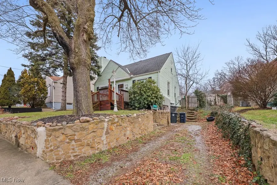 1865 9th Sw Street, Akron, OH 44314 - #3