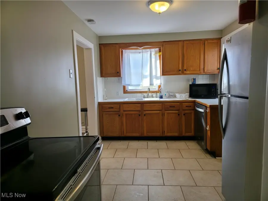 1425 Crescent Sw Road, Canton, OH 44710 - #3