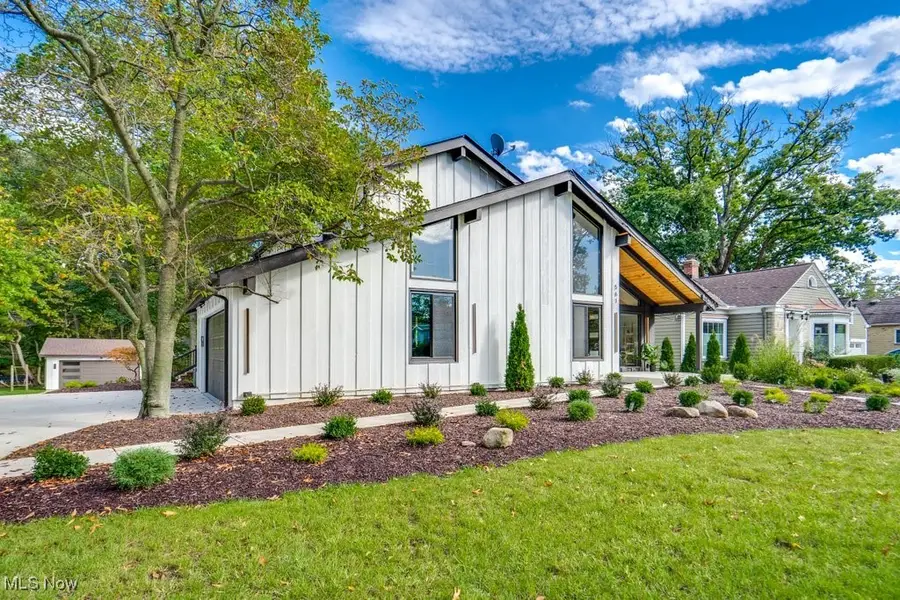 561 Upland Road, Bay Village, OH 44140 - Image #2