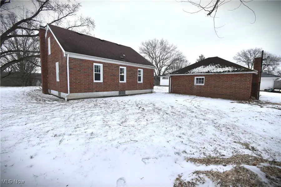 1075 Bacon Avenue, East Palestine, OH 44413 - #2