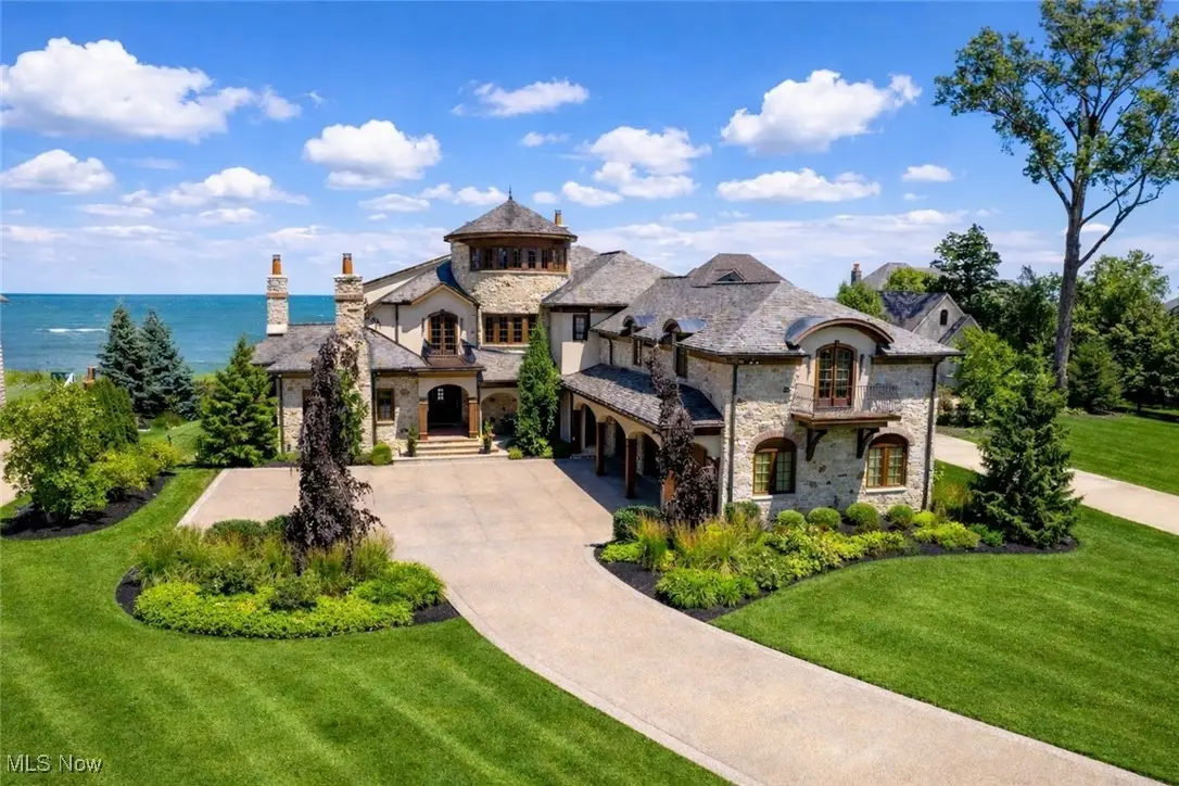 32894 Lake Road, Avon Lake, OH 44012 - Image #1