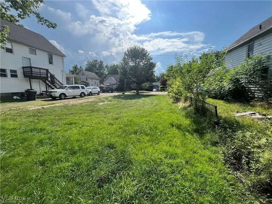 2227 18th Sw Street, Akron, OH 44314 - #3