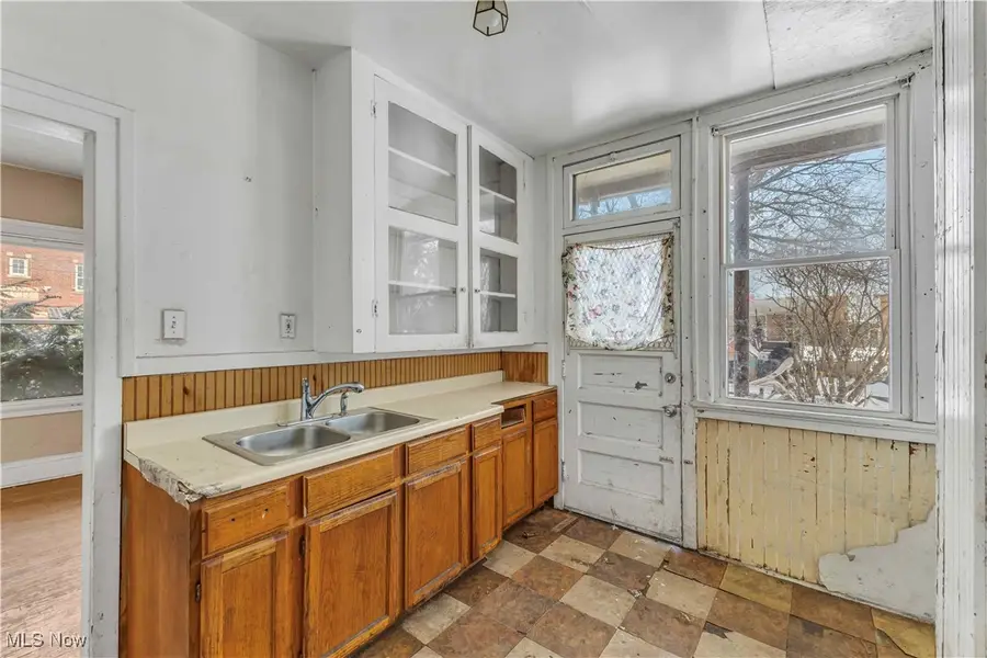 9407 Detroit Avenue #2, Cleveland, OH 44102 - Image #3