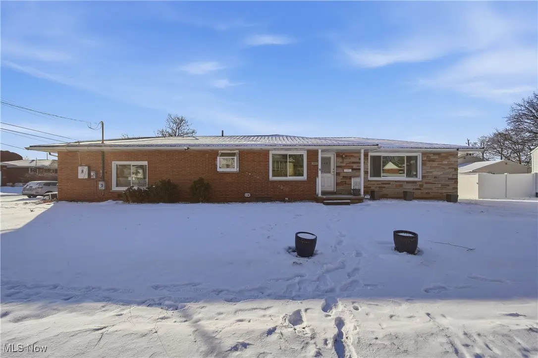 502 E Woodsdale Avenue, Akron, OH 44301 - #1