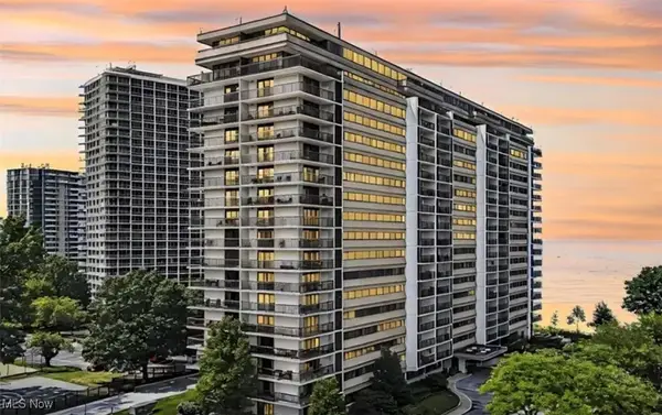 12550 Lake Avenue #904, Lakewood, OH 44107