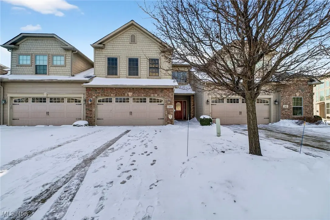 300 Lakewick Lane, Willowick, OH 44095 - Image #1