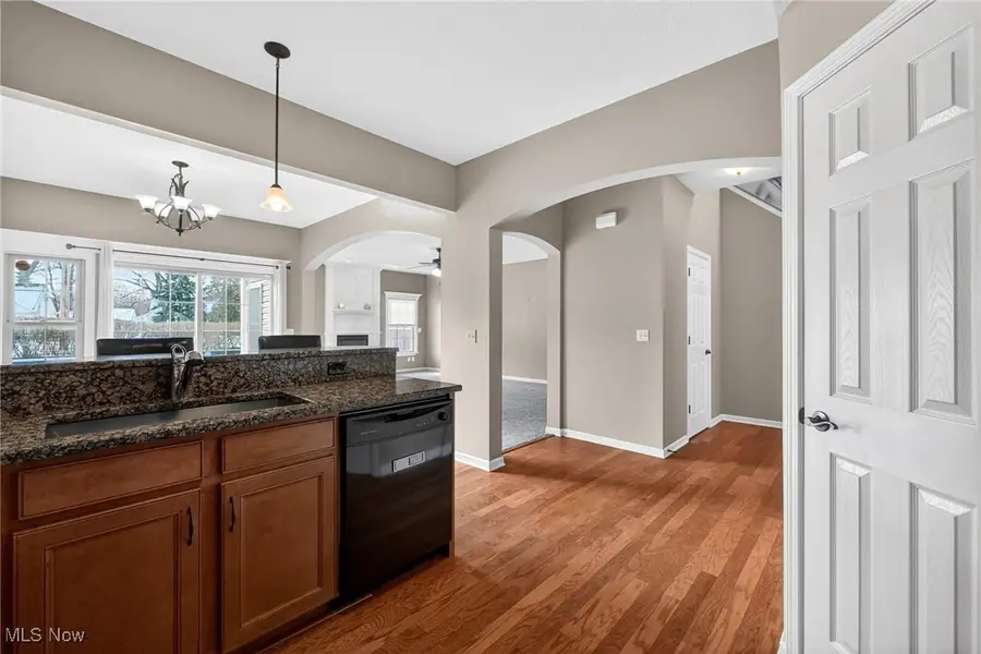 300 Lakewick Lane, Willowick, OH 44095 - Image #2