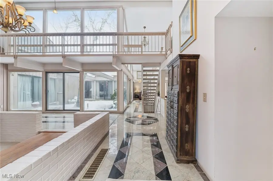 604 W Acadia Point, Aurora, OH 44202 - Image #3