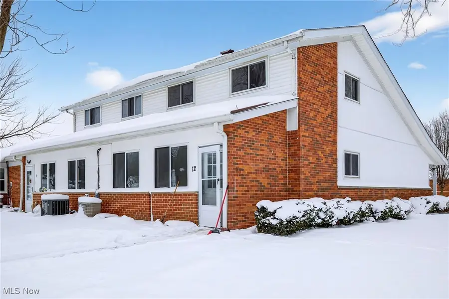 25515 Country Club Boulevard #12, North Olmsted, OH 44070 - Image #2