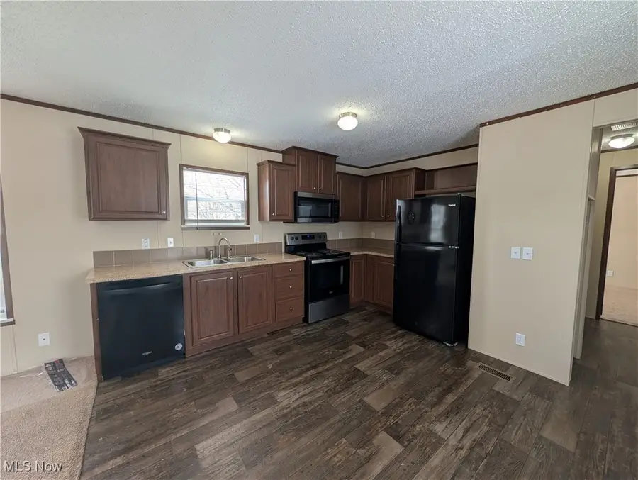 235 Chaucer, Elyria, OH 44035 - Image #2