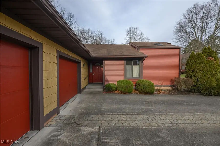 9556 Wilkshire Boulevard #B, Bolivar, OH 44612 - Image #2