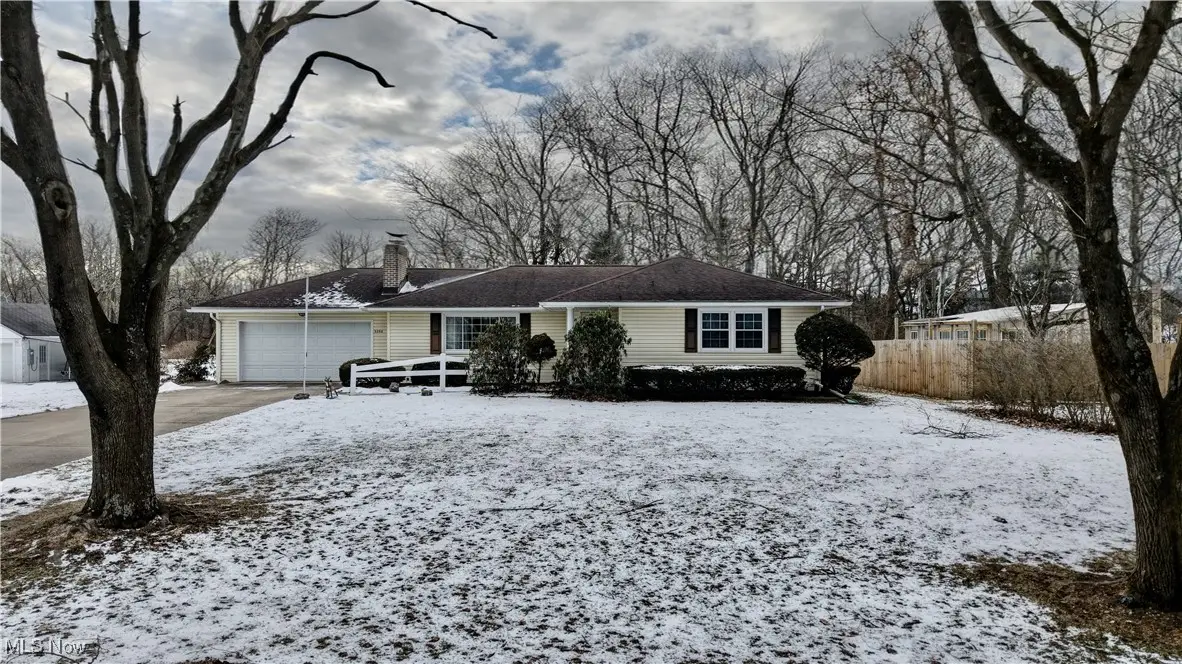 3258 New Zoarville Ne Road, Zoarville, OH 44656 - Image #1