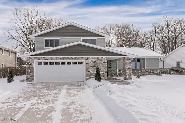 1939 Winchester Road, Lyndhurst, OH 44124