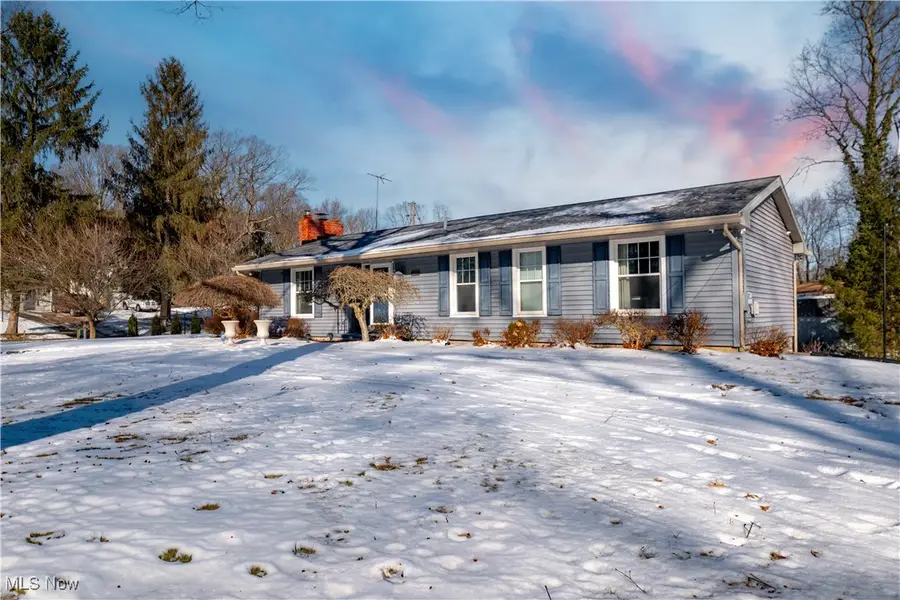3077 Fair Oaks Drive, Norton, OH 44203 - Image #2