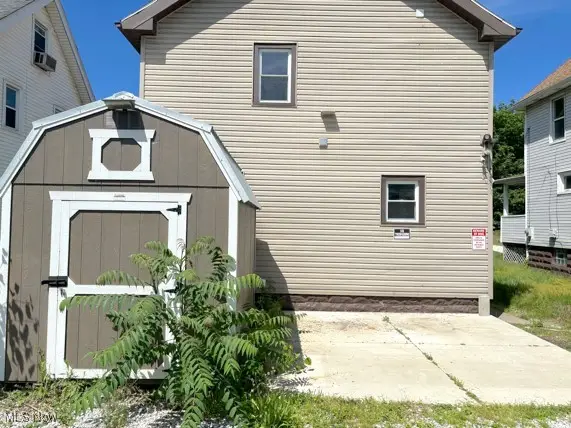 1113 Laurel Avenue, Akron, OH 44307 - #2